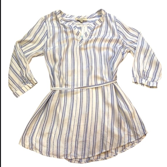 NWT Skies Are Blue Striped Maternity Top - Picture 1 of 15